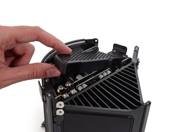 Полный разбор Apple Mac Pro 2013 image