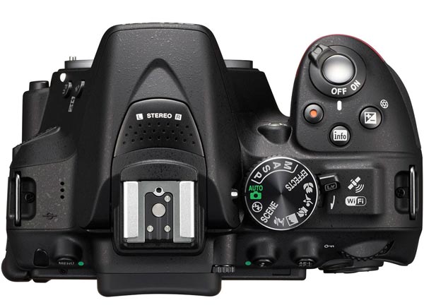 В камере Nikon D5300 используется датчик изображения типа CMOS формата APC-S (23,5 x 15,6 мм) разрешением 24,2 Мп