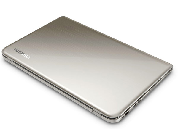 Ноутбук Toshiba Satellite P55t оснащен дисплеем размером 15,6 дюйма по диагонали