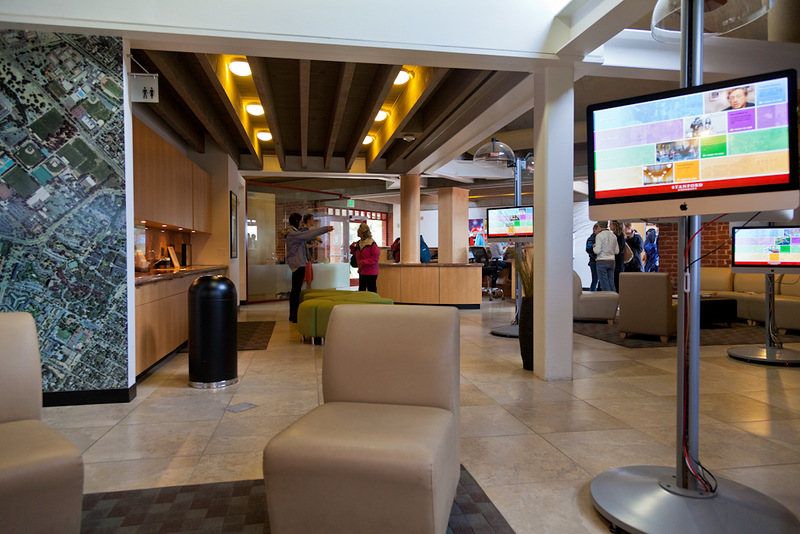 Прогулка по Стенфордскому университету Прогулка по Стенфордскому университету