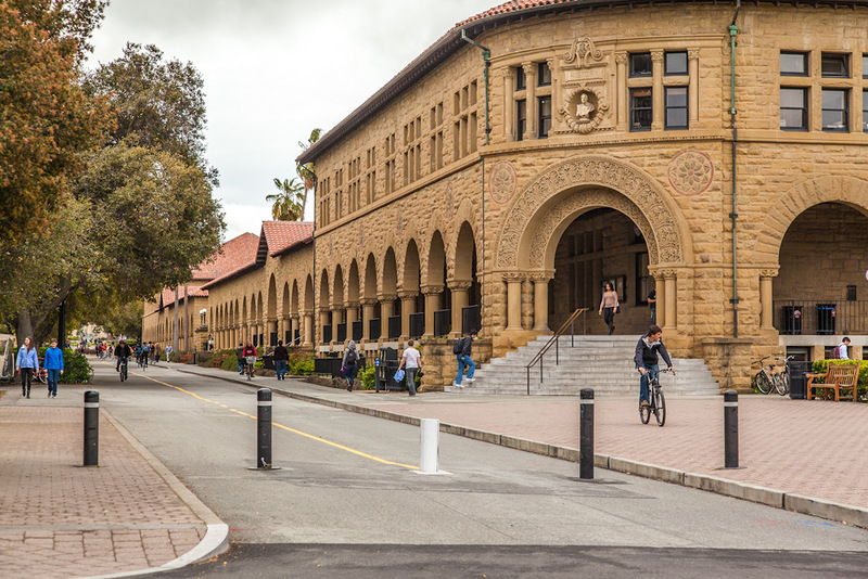 Прогулка по Стенфордскому университету Прогулка по Стенфордскому университету