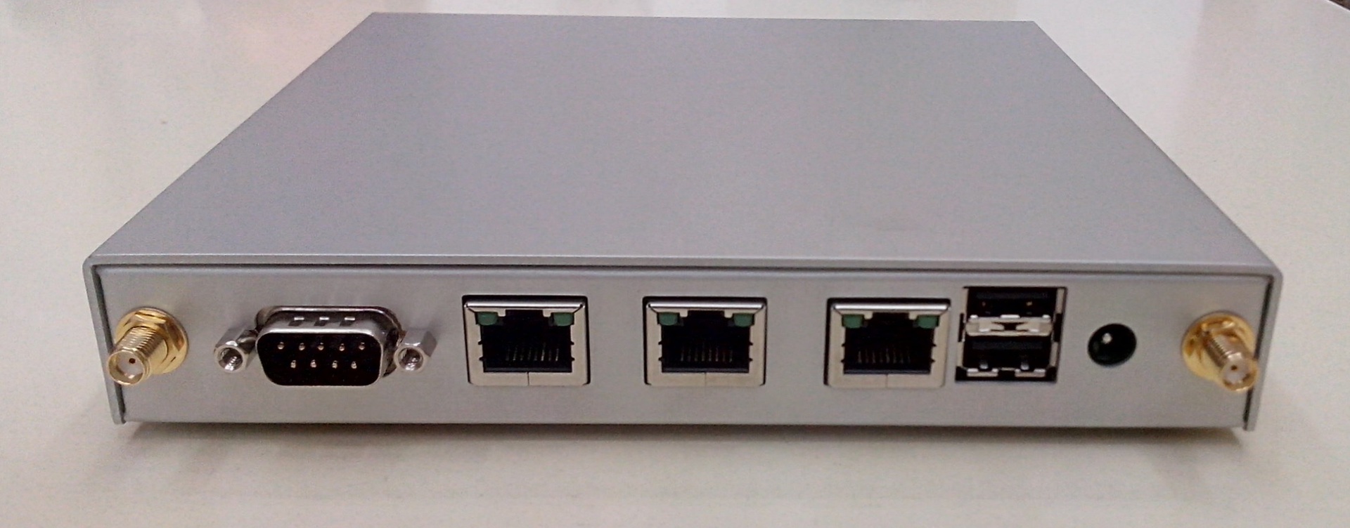 Простой, бесшумный и с AMD Geode на борту Простой, бесшумный и с AMD Geode на борту