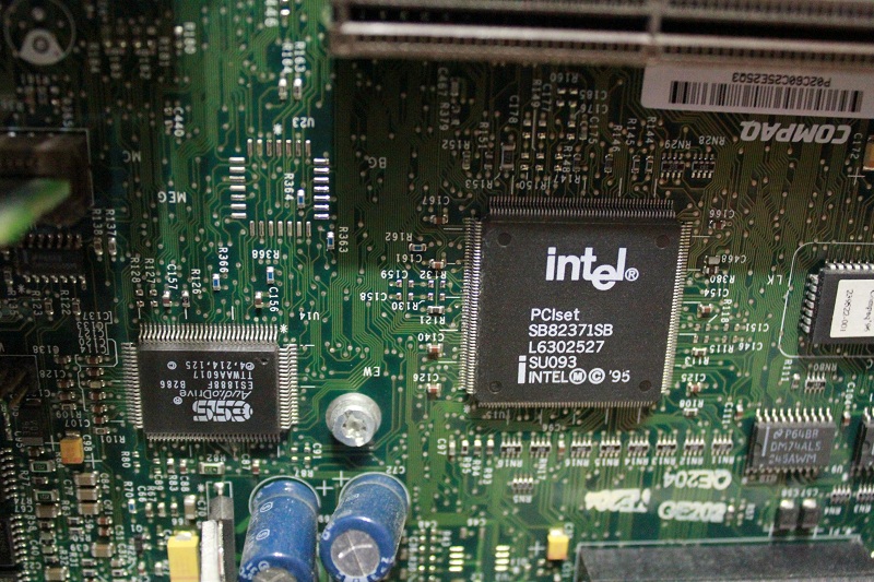 Раритетный моноблок Compaq Presario 3020 image