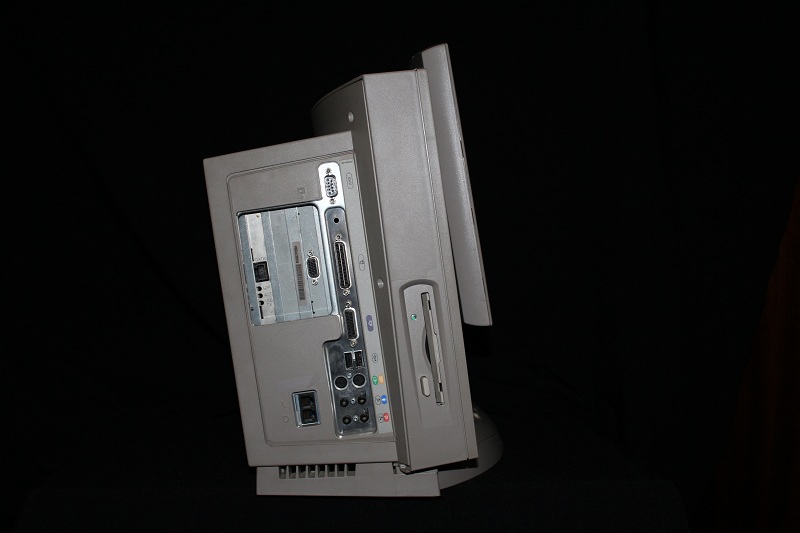 Раритетный моноблок Compaq Presario 3020 image