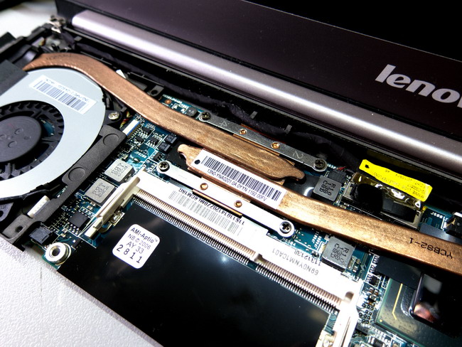 Разбираем до основания ультрабук Lenovo IdeaPad U300s image