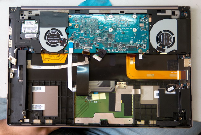 Разбираем до основания ультрабук Lenovo IdeaPad U300s image