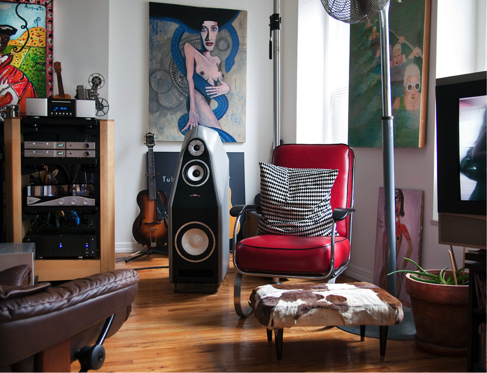 Разница между «включил музыку фоном» и «слушаю музыку» Разница между «включил музыку фоном» и «слушаю музыку»