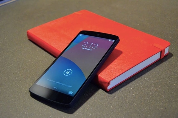 Разработчики Android 4.4 KitKat пользовались сильно упрощёнными модификациями смартфонов Nexus 4 Nexus 4 с 512 МБ оперативной памяти