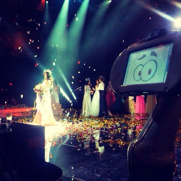 Робот Счастливчик на конкурсе «Мисс Россия 2014»