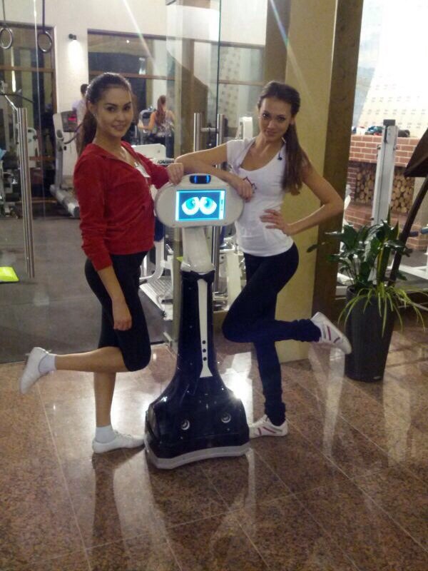 Робот Счастливчик на конкурсе «Мисс Россия 2014»