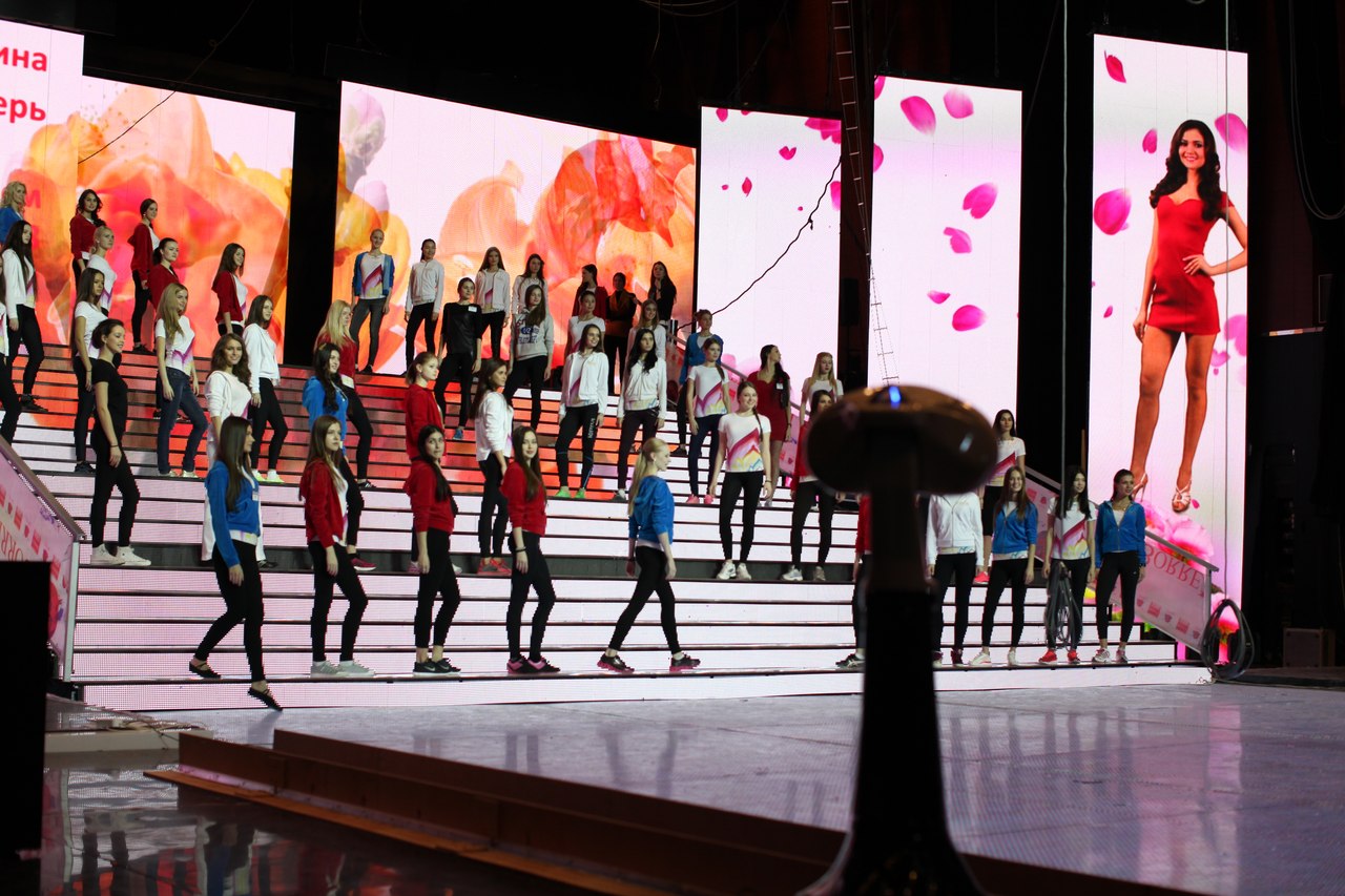 Робот Счастливчик на конкурсе «Мисс Россия 2014»