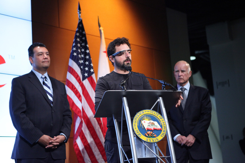 Сергей Брин: Вы сможете купить автомобиль с роботизированным управлением через пять лет Сергей Брин: Вы сможете купить автомобиль с роботизированным управлением через пять лет