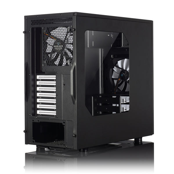 Корпуса для ПК Fractal Design Core 3500 и Core 3500W окрашены в черный цвет