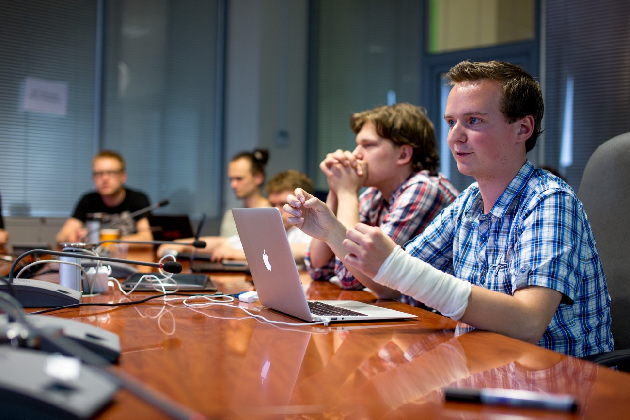 Школа программистов HeadHunter 2013 Школа программистов HeadHunter 2013