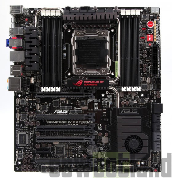 Системная плата Asus ROG Rampage IV Extreme Black поддерживает установку до четырех 3D-карт и 64 ГБ оперативной памяти