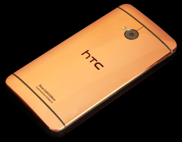 Смартфон HTC One покрыли чистым золотом