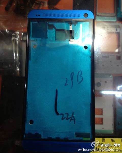 Когда смартфон HTC One синего цвета будет представлен официально, пока неизвестно