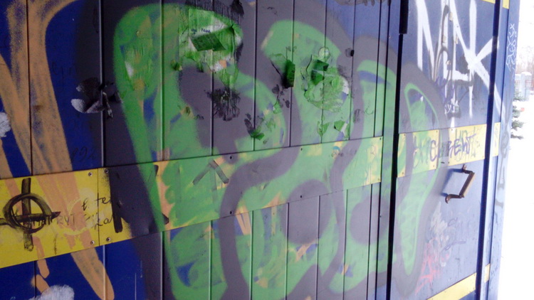 Смартфон Just5 Spacer: 5 дюймов и 4 ядра за 4 950 рублей. Плюс две крышки в комплекте Смартфон Just5 Spacer: 5 дюймов и 4 ядра за 4 950 рублей. Плюс две крышки в комплекте