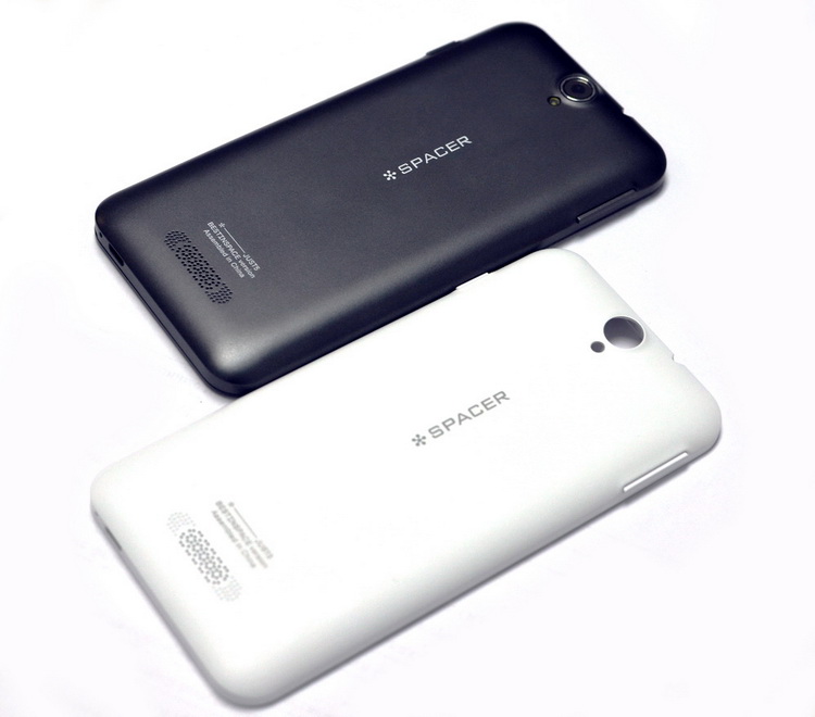 Смартфон Just5 Spacer: 5 дюймов и 4 ядра за 4 950 рублей. Плюс две крышки в комплекте
