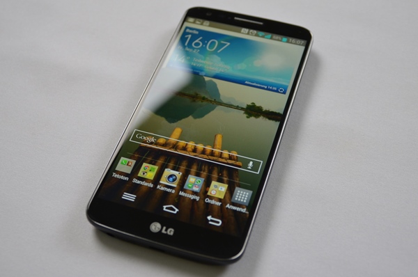 LG G2 2,25 млн