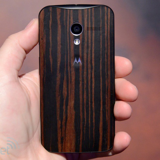 Смартфон Moto X представлен официально