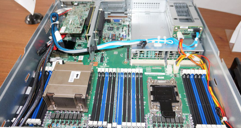 Современные сервера на Intel Xeon E5 2600 на примере ETegro Hyperion RS230 G4