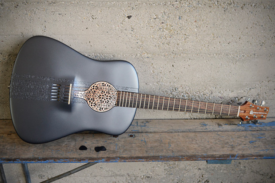 Создана первая в мире «отпечатанная» на 3D принтере акустическая гитара