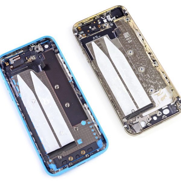 Специалисты iFixit отметили сходство многих компонентов смартфонов Apple iPhone 5c и Apple iPhone 5s