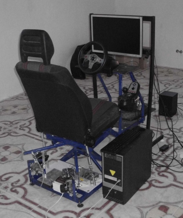 Строим motion simulator из палок и синей изоленты