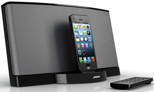 Стыковочная станция Bose SoundDock III рассчитана на новые модели iPhone и iPod