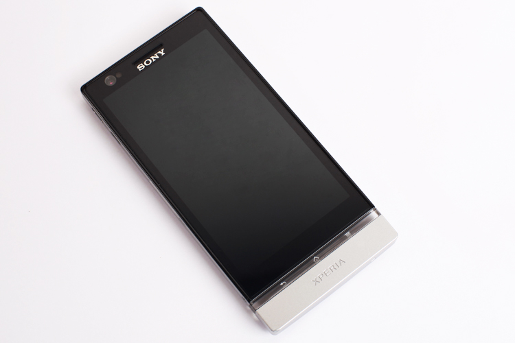 Телефон с харизмой: обзор Sony Xperia P