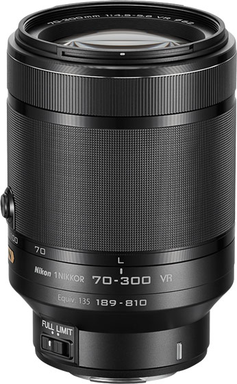 Объектив 1 Nikkor VR 70-300mm f/4.5-5.6 имеет выдвижную конструкцию