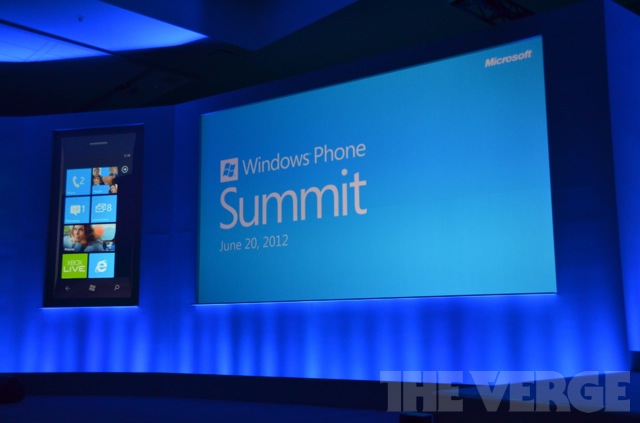 Трансляция с Windows Phone Summit. Презентация Windows Phone 8