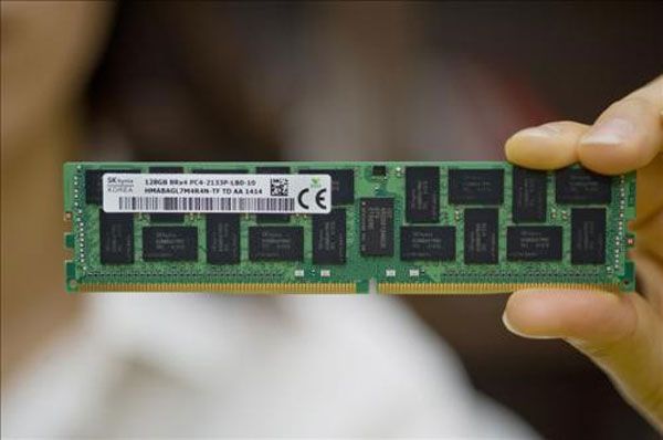 Серийный выпуск модулей памяти DDR4 объемом 128 ГБ SK Hynix планирует начать в первой половине будущего года