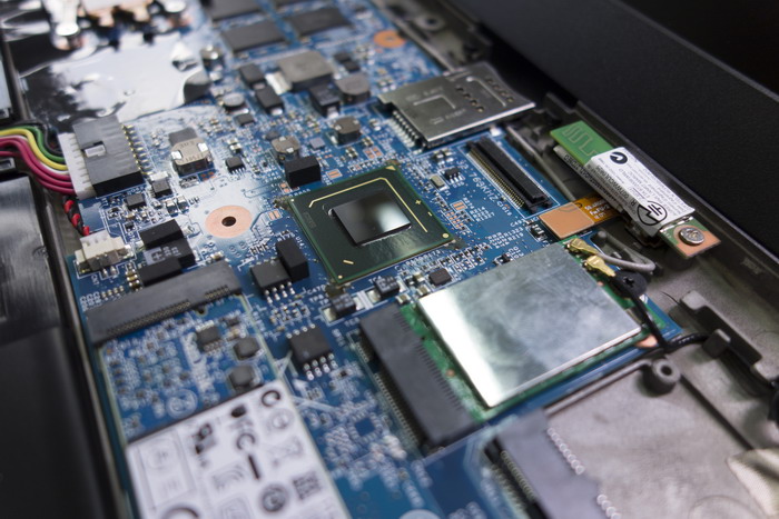 Ультрабук Lenovo ThinkPad X1 Carbon: вариации на классическую тему image