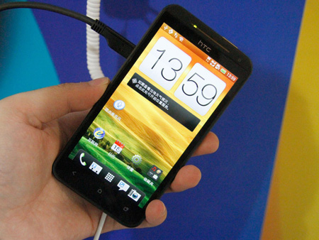 HTC One XC