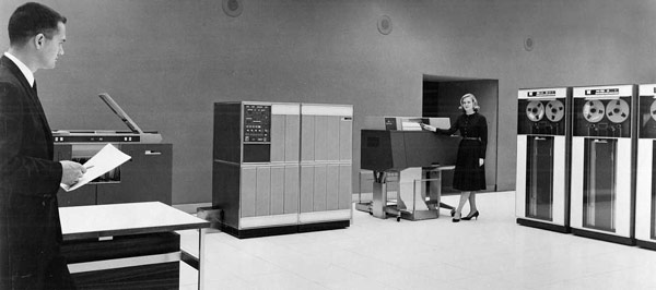 Выпуск компьютеров IBM 1401 продолжался с 1959 по 1971 год