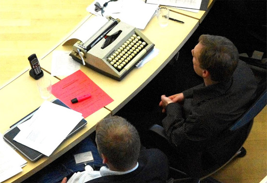 В немецком парламенте запретили ноутбуки, депутат Пиратской партии пришёл с печатной машинкой