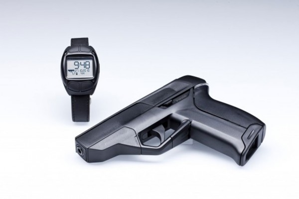 В США запустили продажу «умных» пистолетов, работающих только в комплекте с «умными» часами