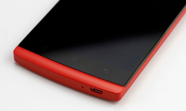 Смартфон Oppo Find 5 в красном цветовом оформлении