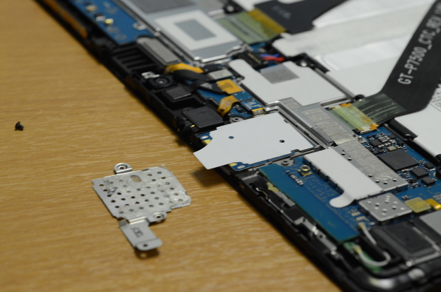 Замена SIM холдера у Samsung Galaxy Tab 10.1 P7500