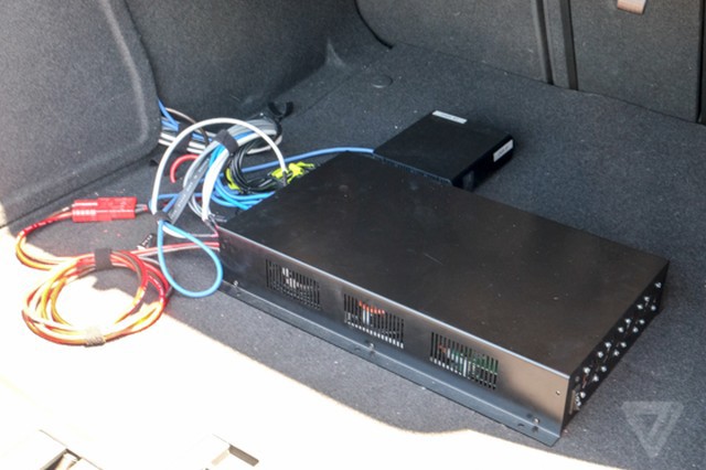 «Автопилот для шоссе» за $10 000 «Автопилот для шоссе» за $10 000