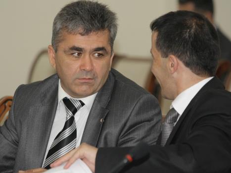 «Пуля попала в провода...» «Пуля попала в провода...»