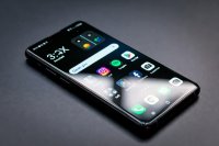 Большинство Android-смартфонов не справится, нужно не меньше 12 ГБ ОЗУ. Google опубликовала требования к смартфонам, которые могут получить Gemini Intelligence