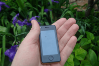 Крошечная копия iPhone 6 за 150 рублей — можно ли пользоваться смартфоном на Android, размером с ладошку?