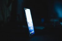 Глава Xiaomi предупредил о росте цен на флагманские смартфоны до 1500 долларов