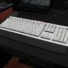 Механическая клавиатура EpicGear Defiant со сменными клавишами будет доступна в белом и темно-сером вариантах