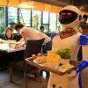 Роботы-официанты стали причиной закрытия нескольких ресторанов в Китае