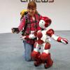 Hitachi EMIEW3 — первый человекоподобный робот, изначально создававшийся для работы в магазинах и общественных местах