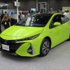 Солнечная батарея будет предложена как элемент оснащения гибридного автомобиля Toyota Prius PHV